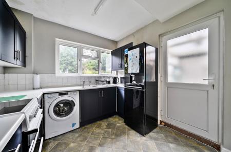 1418536-12-699c88...