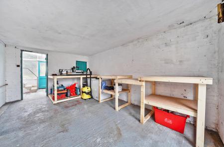 1418536-23-699c89...