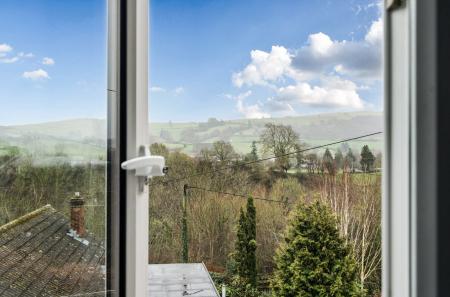 1418536-7-699c880...