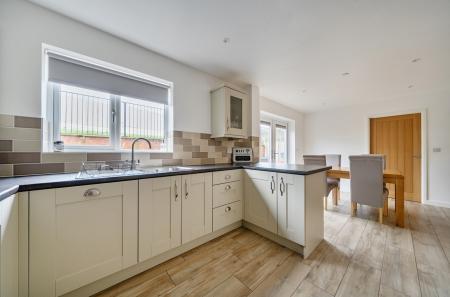 1421289-7-699f26b...