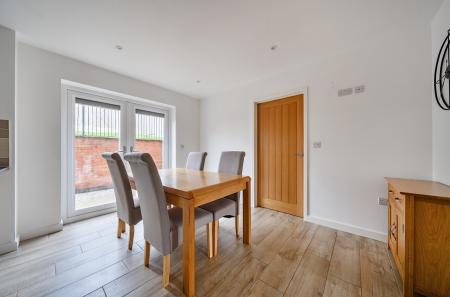 1421289-9-699f26c...