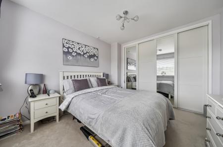 1422355-18-69aadd...