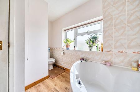 1423957-18-69aada...