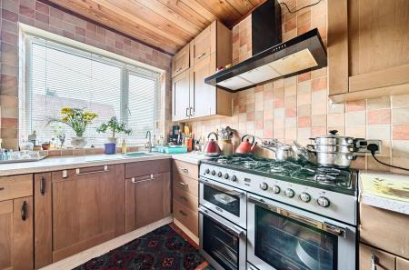 1423957-10-69aad9...