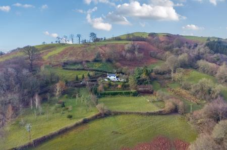 1425785-5-69b975b...