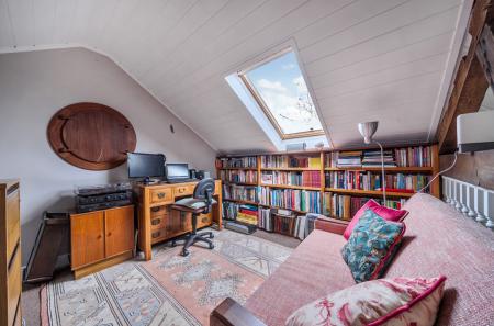 1425785-9-69b323a...