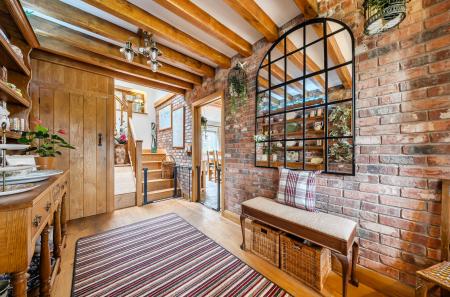 1433073-16-69bda3...