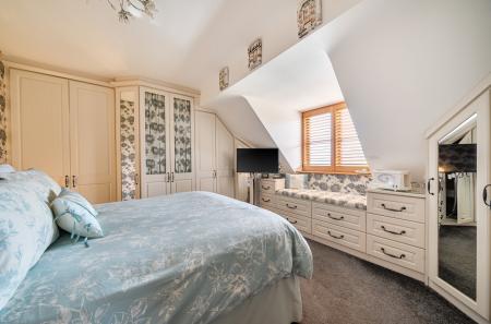 1433073-4-69bda23...