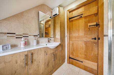 1433073-11-69bda3...