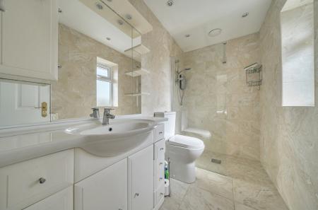 1429543-3-69bd9eb...