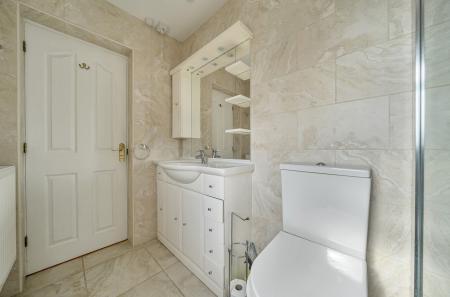 1429543-4-69bd9ec...
