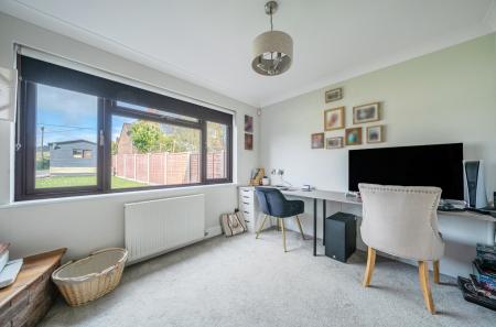 1434955-6-69cc23c...