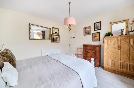 1350571-20-68c156...