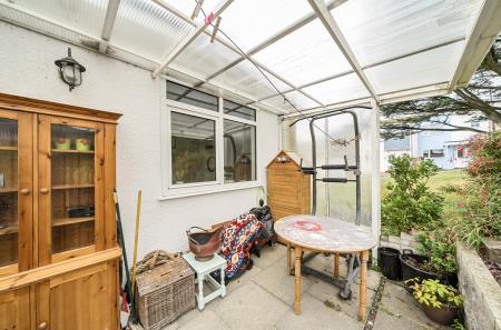 1350571-7-68c156f...