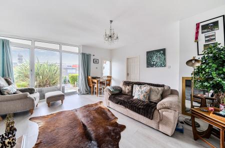 1350571-10-68c155...