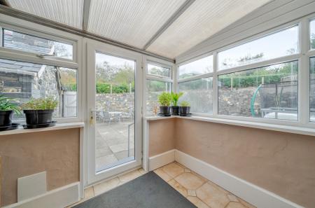 1366071-16-68f646...