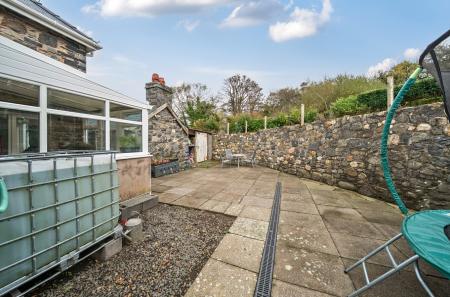 1366071-7-68f6476...