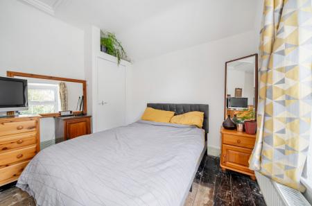 1366071-8-68f646a...