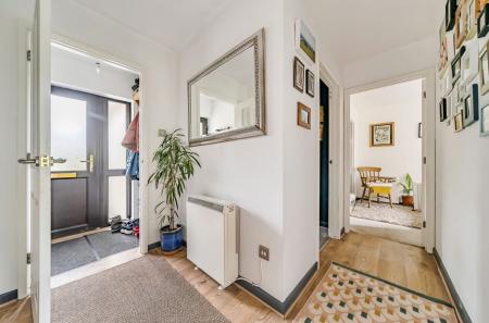 1362402-6-68e67df...