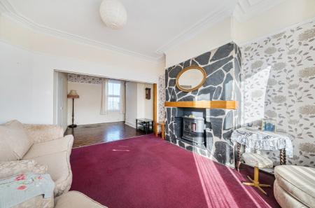 1372821-17-690234...