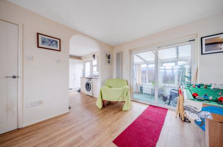 1401895-4-6972591...