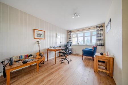 1401895-2-6972590...