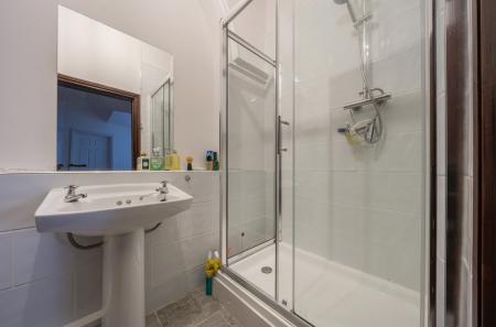 1404989-9-6994c14...