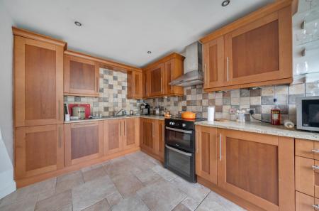 1404989-22-6994c1...