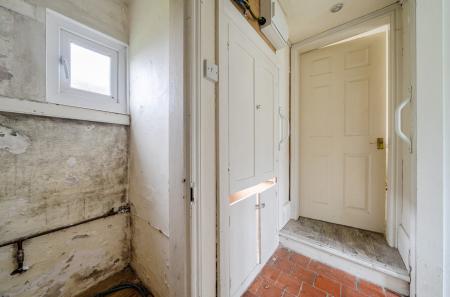 1421427-7-69a9b3e...