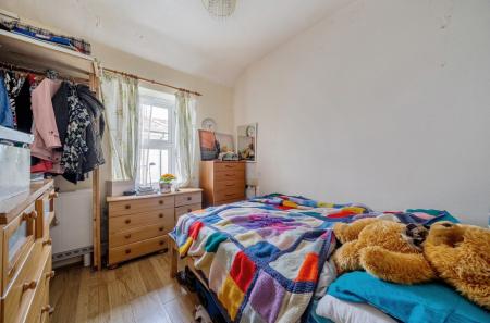 1421427-2-69a9b37...