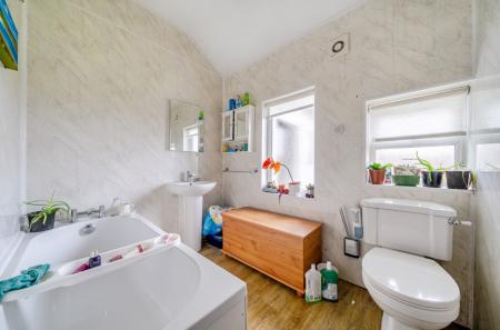 1421427-8-69a9b40...