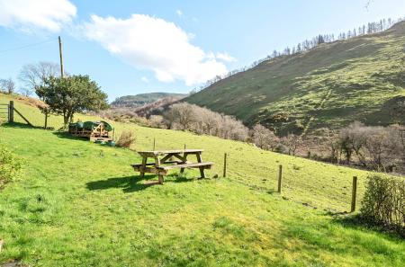 1422766-3-69b9ca5...