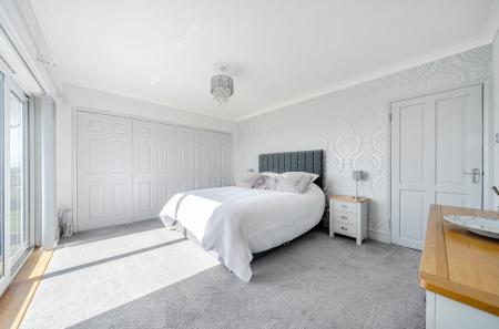 1424307-5-69b9cc0...