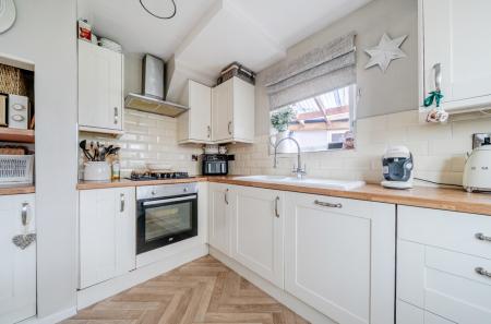 1382101-13-691721...