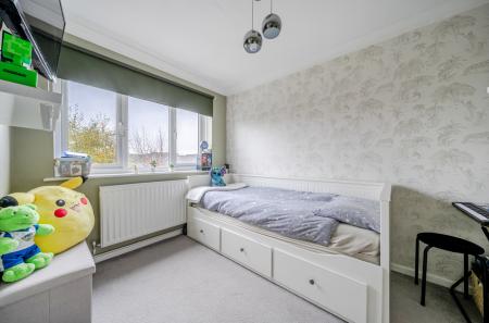 1382101-17-691722...