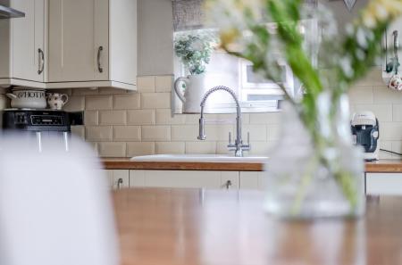 1382101-5-6917169...