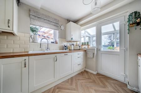 1382101-14-691721...