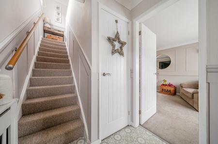 1382101-18-691722...