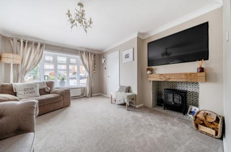 1382101-7-691716a...