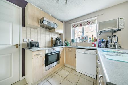 1355210-2-68cad4b...