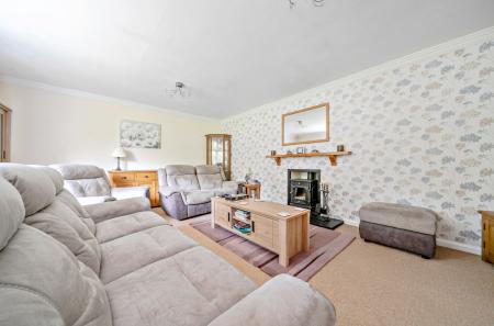 1346372-4-68c93f9...