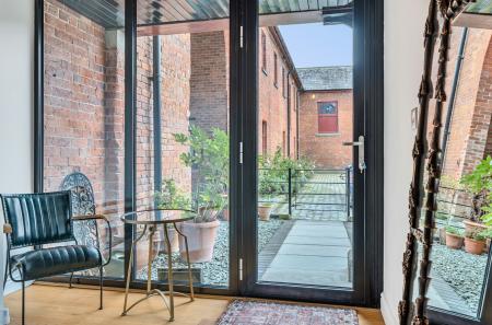 1360696-7-68dd212...