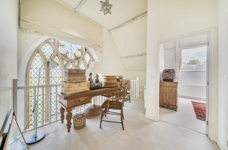 1357933-4-68d40d8...