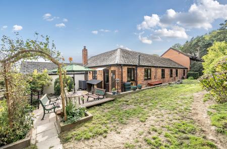 1362612-6-68e67e4...