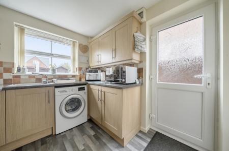 1365609-11-68efcc...