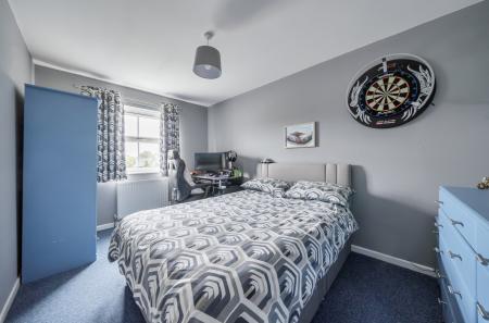 1365609-19-68efcc...