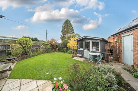 1370683-36-68f8b8...