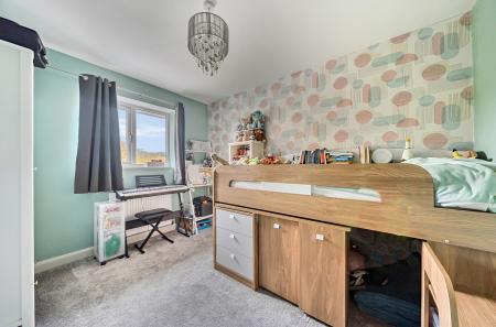 1373635-19-690b6a...