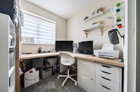 1373635-23-690b6a...