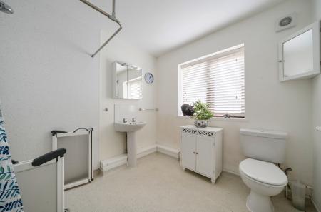 1415963-4-69949a6...